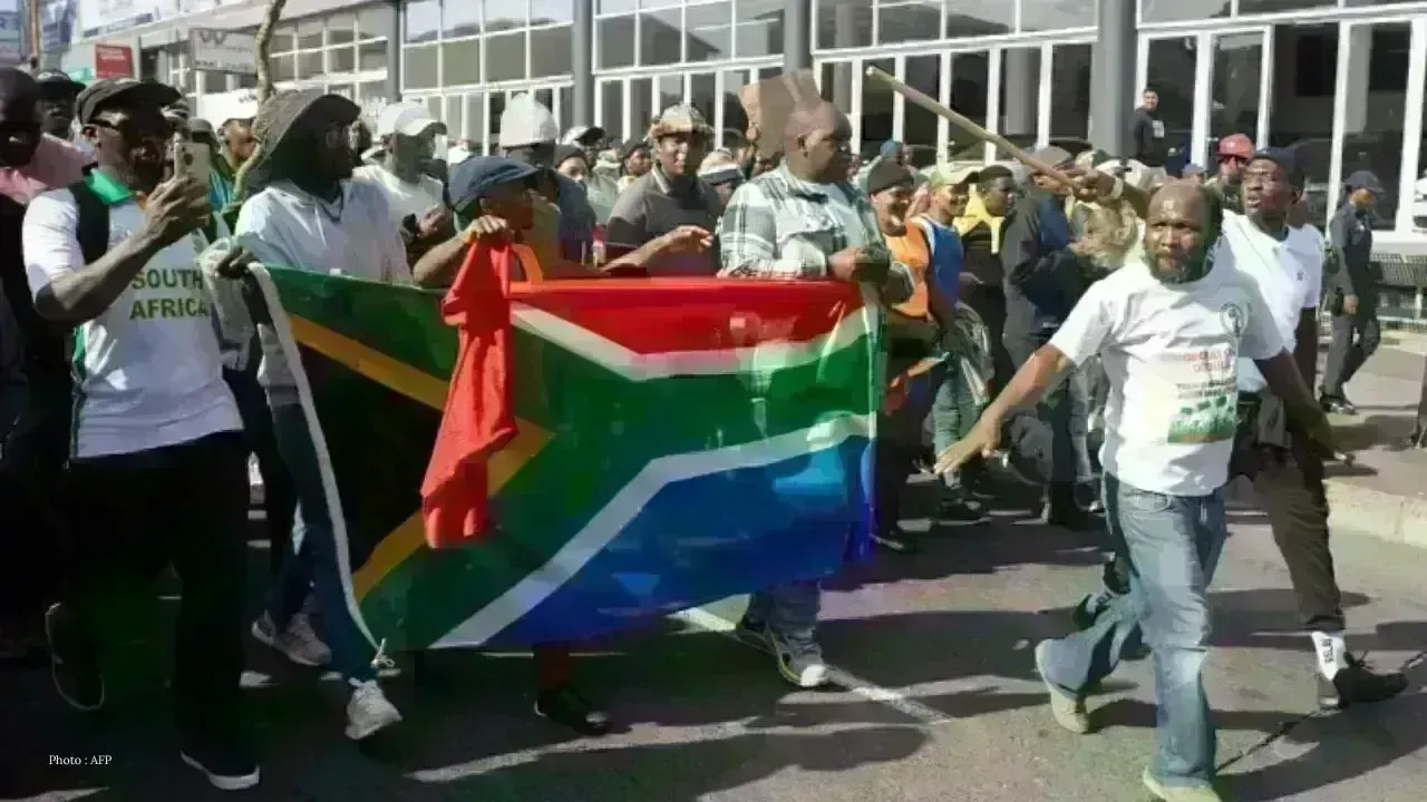 Mozambique Reacts to Fatal Attacks on Nationals in South Africa