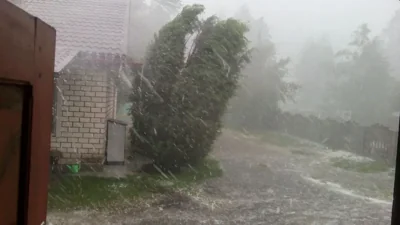 Storm Jangmi Batters Japan, Causes Disruption