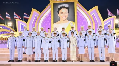 Tourism Minister Joins Royal Candlelight Ceremony