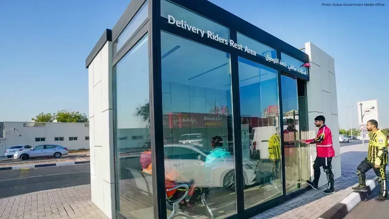 RTA Introduces 40 Air-Conditioned Rest Spots for Delivery Riders in Dubai