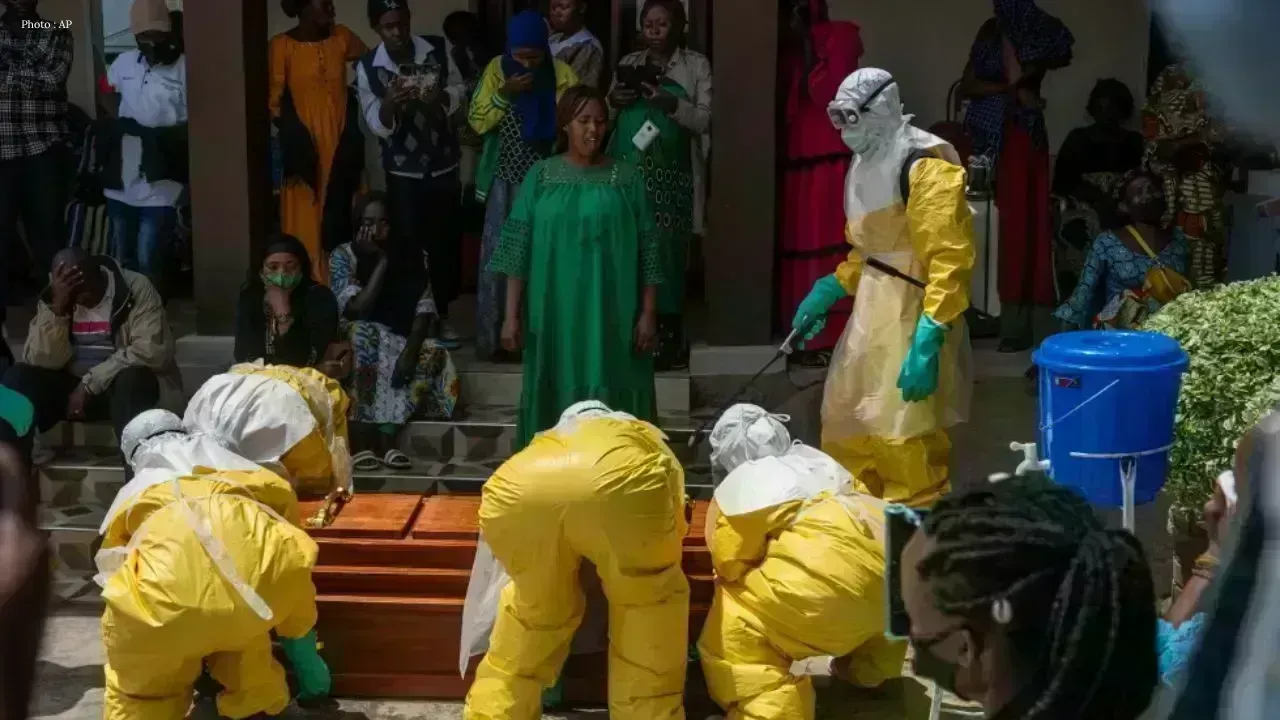 Assault on Burial Squad Heightens Ebola Fears in Congo