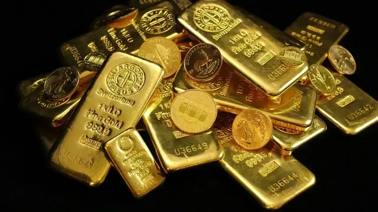 Gold Prices Decline Amid Rising Inflation and Interest Rate Fears