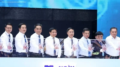 Vietnam Pushes Cashless Payments to Boost Digital Economy