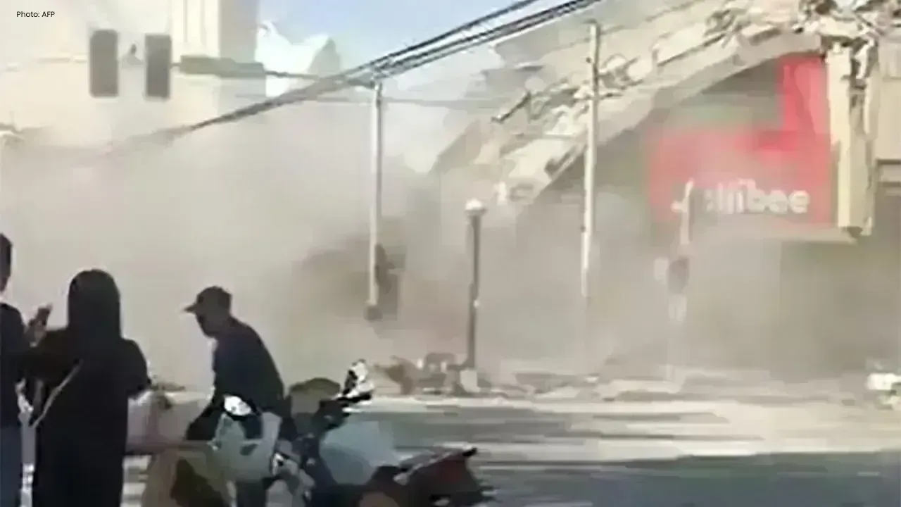 Powerful Philippines Quake Kills 3, Triggers Tsunami Alert