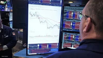 Asian Markets Slide as Tech Rout Hits Global Stocks