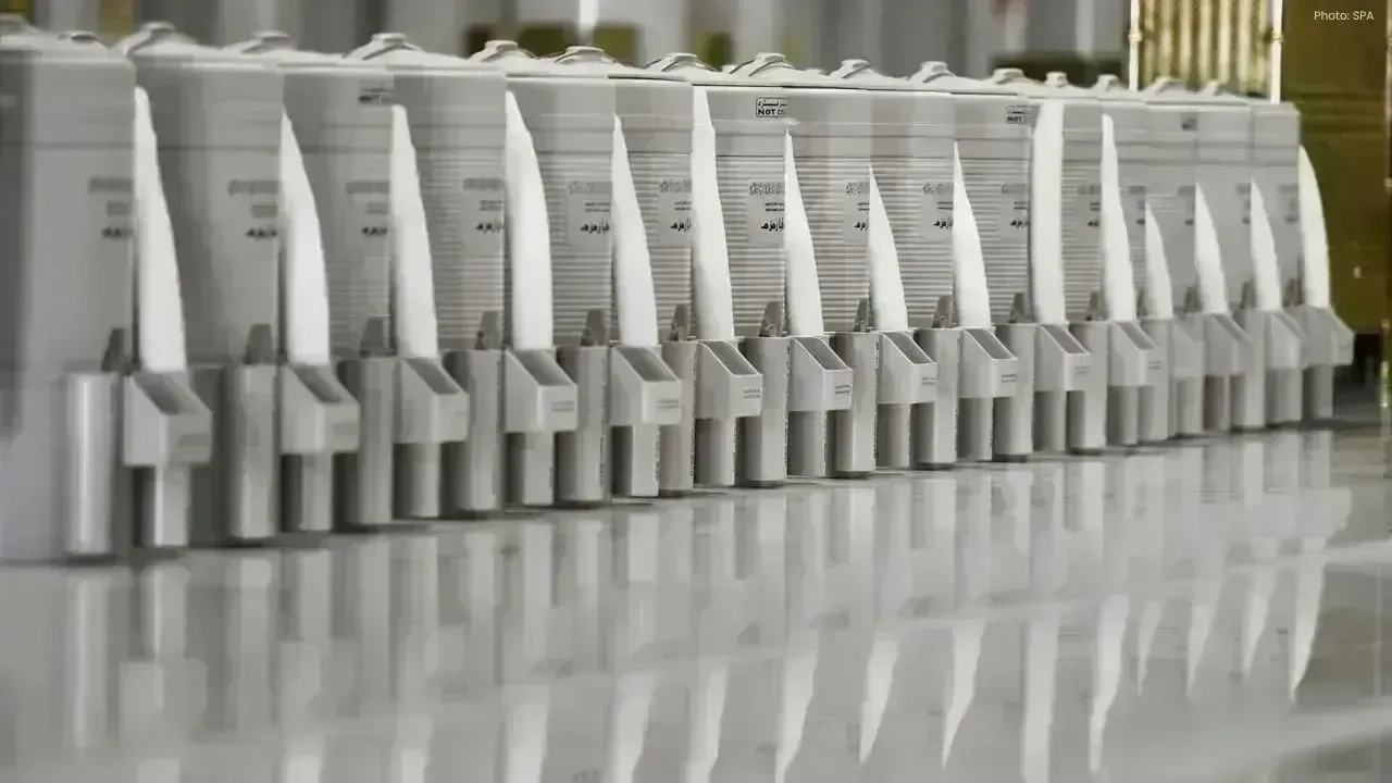 235 Tons of Zamzam Water Served Each Day at the Prophet’s Mosque