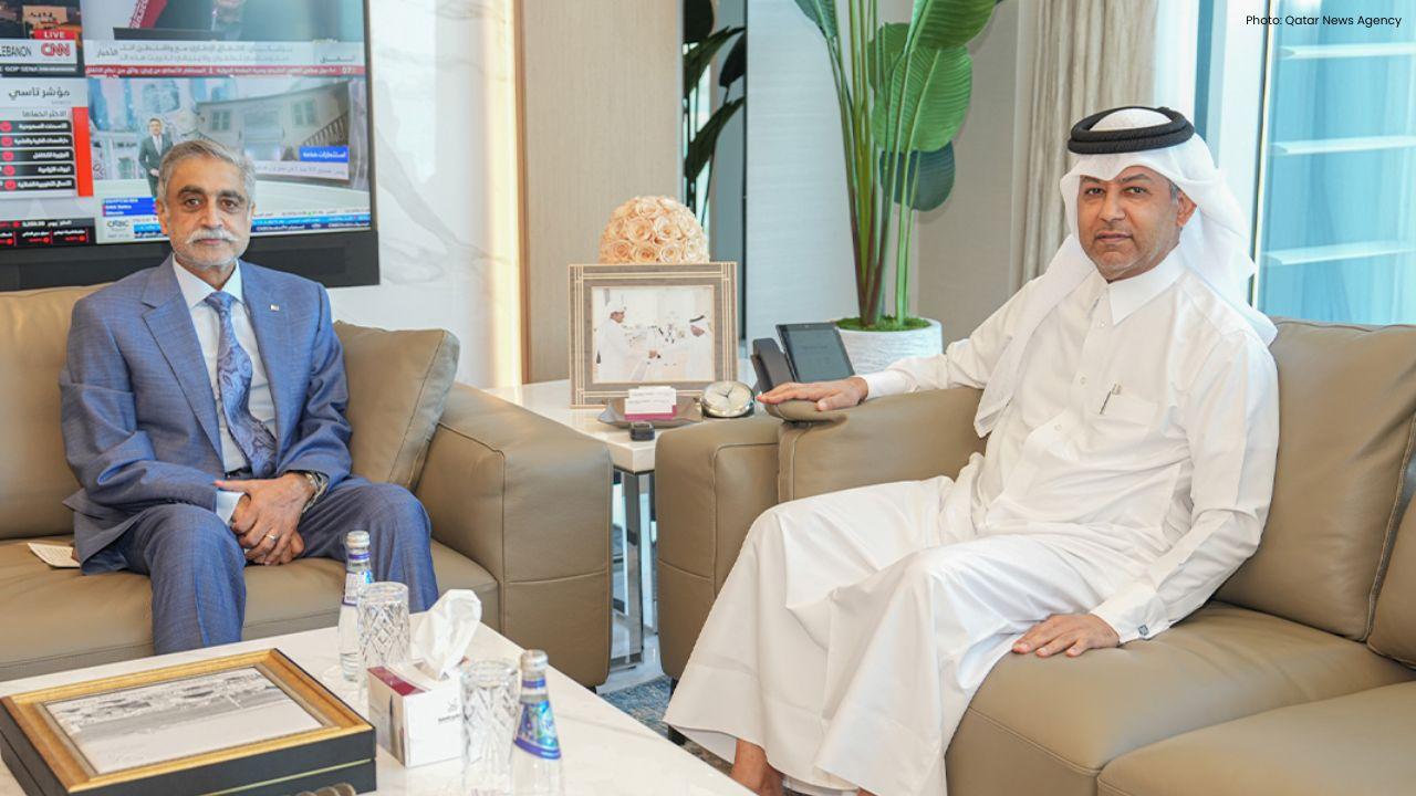 QNA Chief, Pakistan Envoy Discuss Media Cooperation