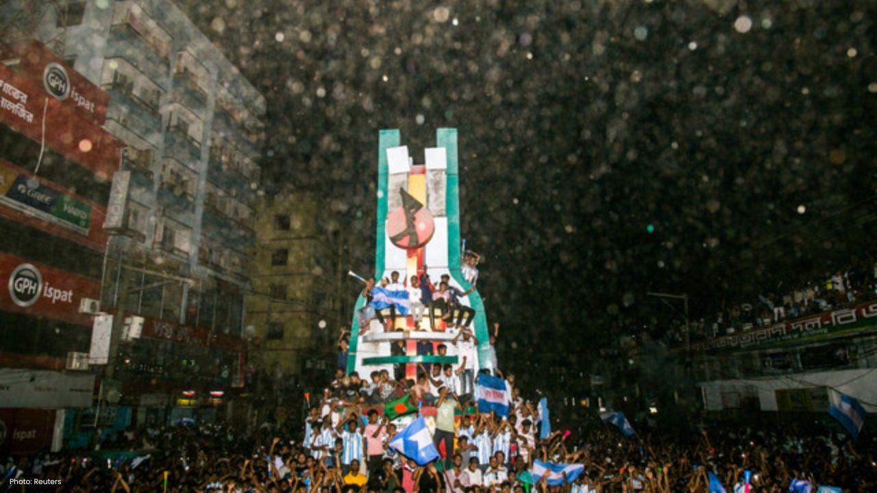 Thousands Gather in Bangladesh for Argentina Match Watch