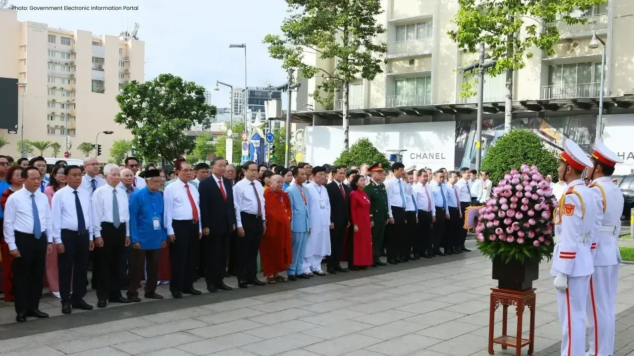 To Lam Leads Tribute on Ho Chi Minh City Anniversary