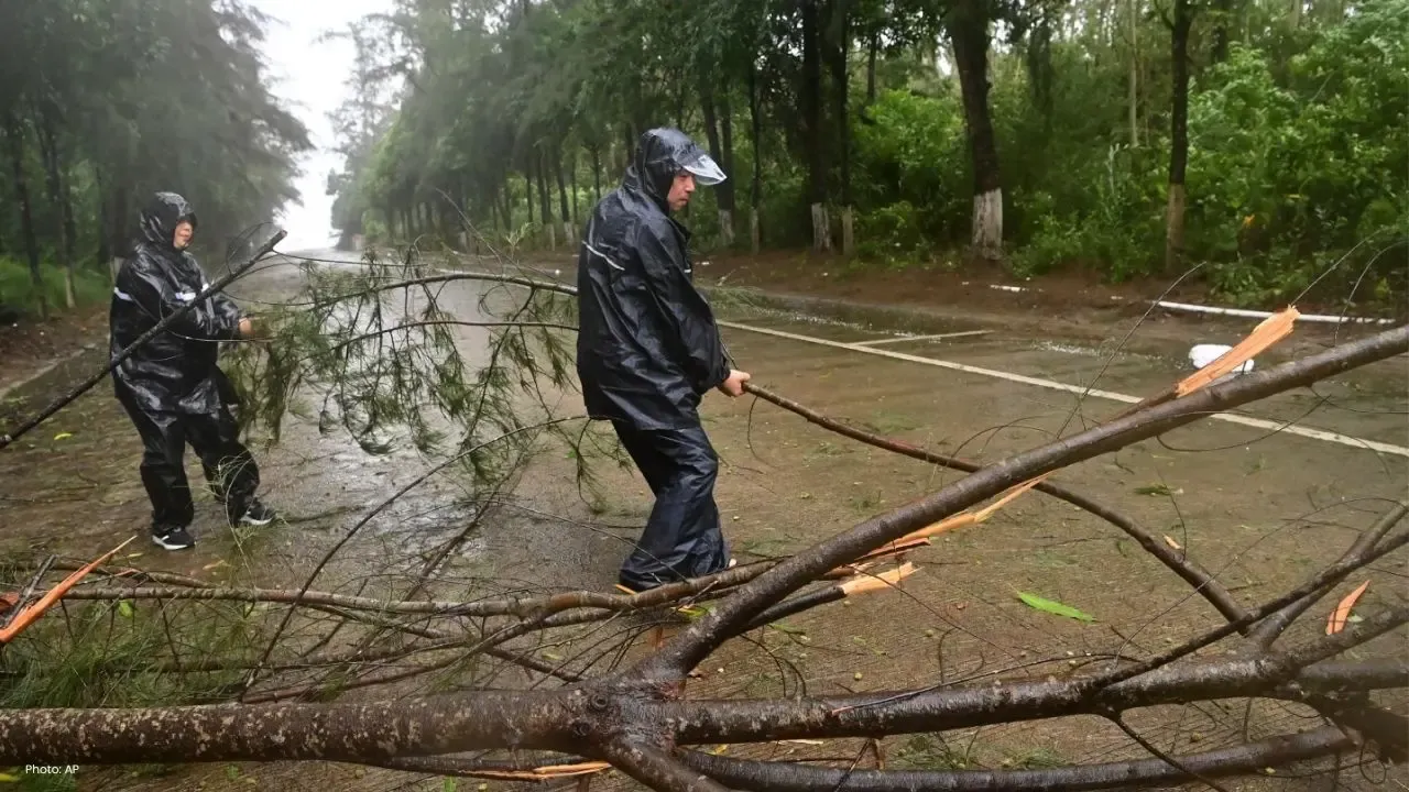 Tropical Storm Maysak Kills 2, Forces 48,000 to Evacuate in China