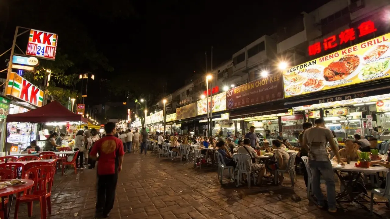 Malaysia Consumer Spending Seen Rising 4.2% in 2026: BMI