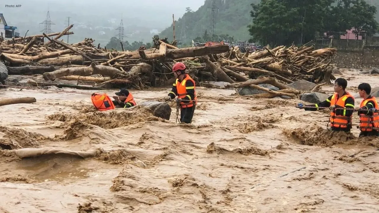 Flash Flood in Vietnam Leaves 4 Dead, 4 Missing, 7 Injured