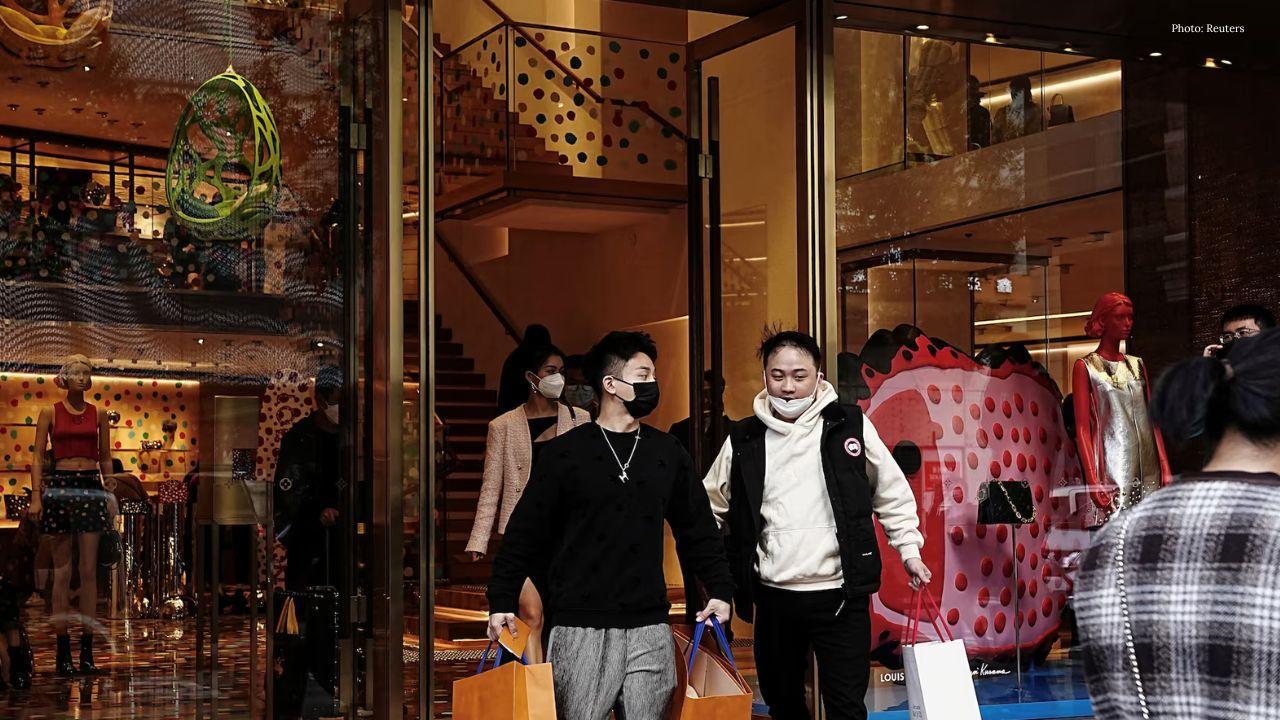 Hong Kong Retail Sales Rise 4.6% as Visitor Growth Drives Spending Ahead