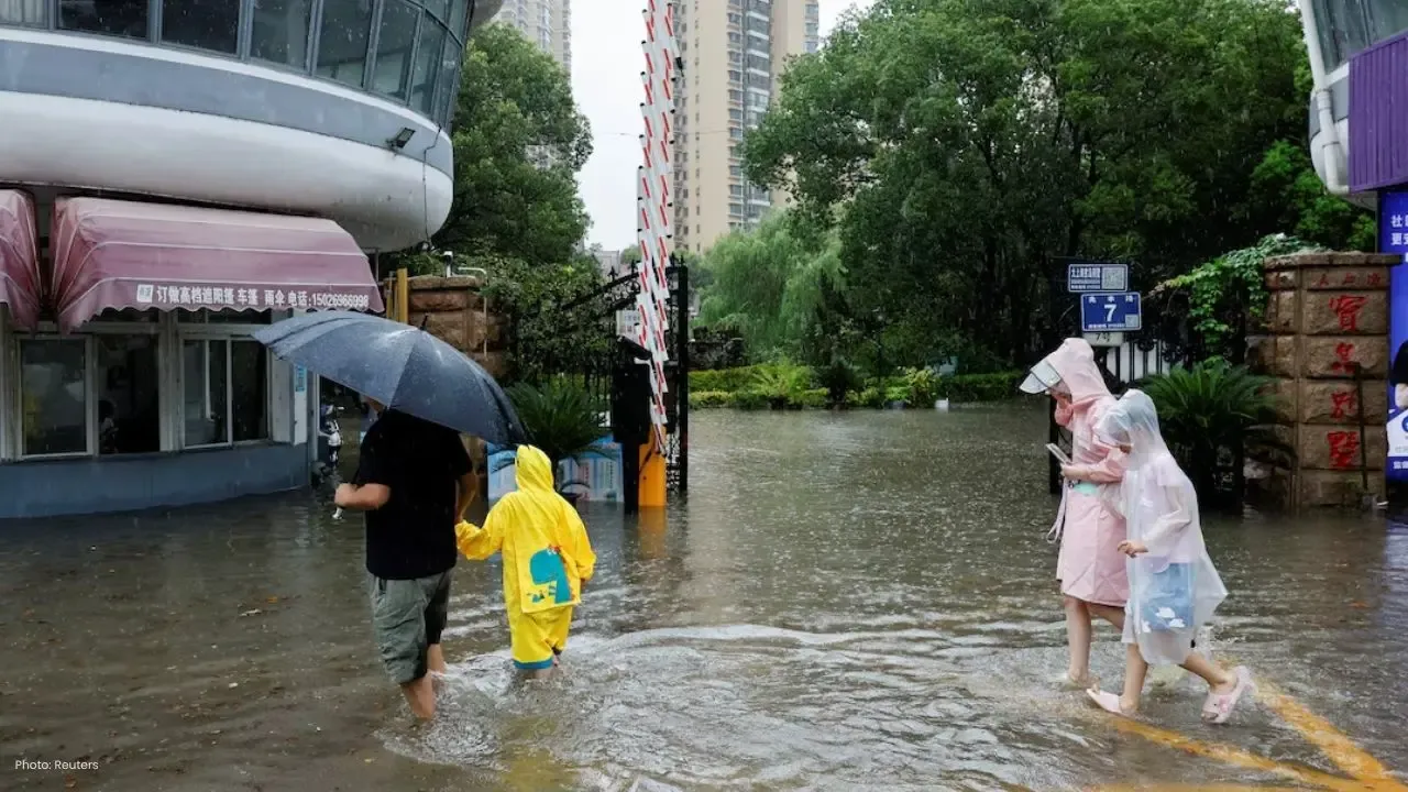 Typhoon Dolphin Floods Shanghai as Heavy Rain Hits China