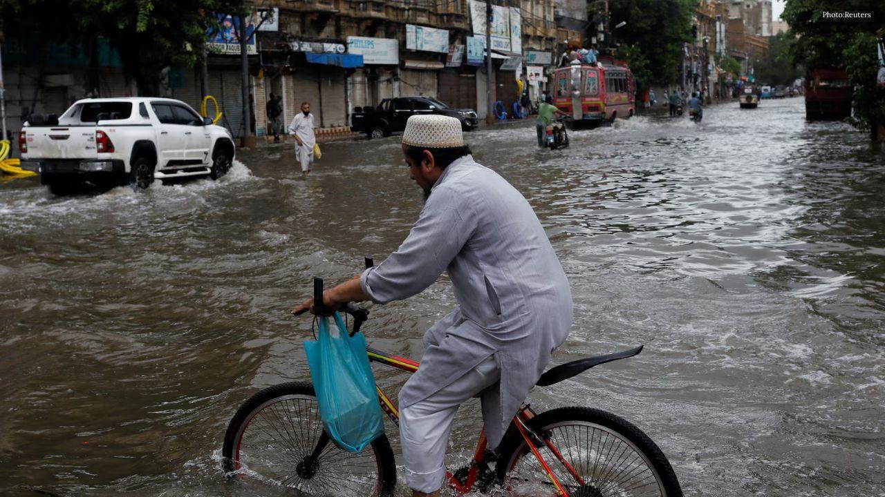 Heavy Rains Kill 175 as Floods Sweep Across Pakistan