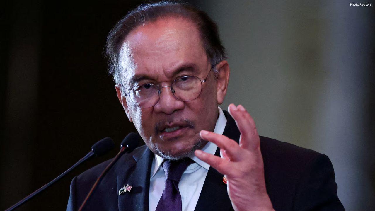 Malaysia PM Anwar Open to Early General Election Amid Poll Calls