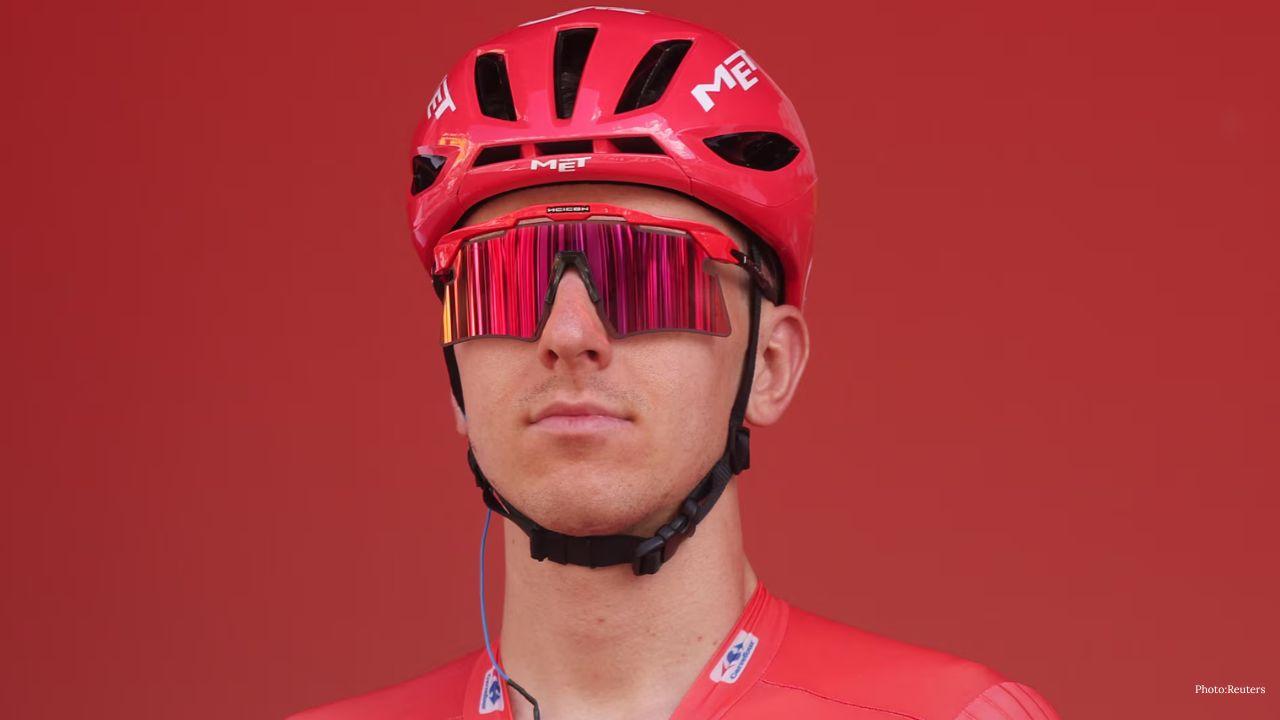 Tadej Pogacar Ends 2026 Season Early After Vuelta Crash