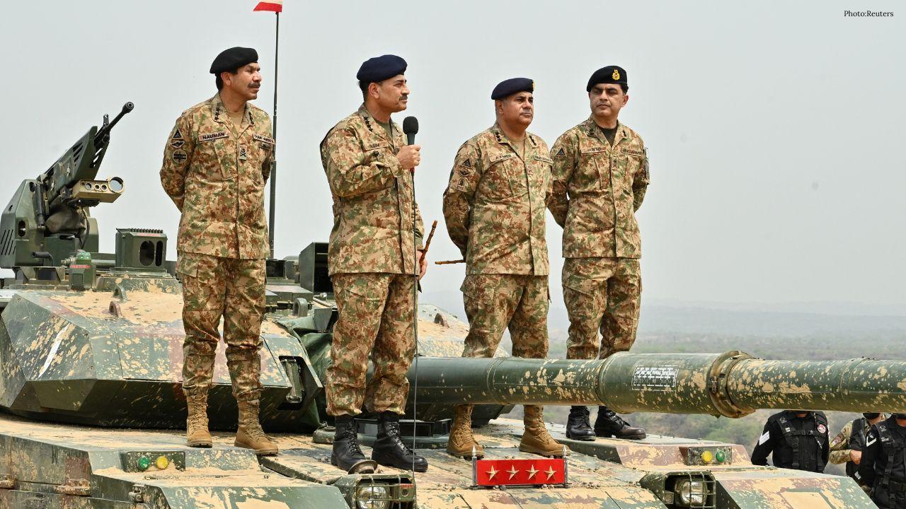 Pakistan Considers Action Against Houthis as Saudi Attacks Escalate