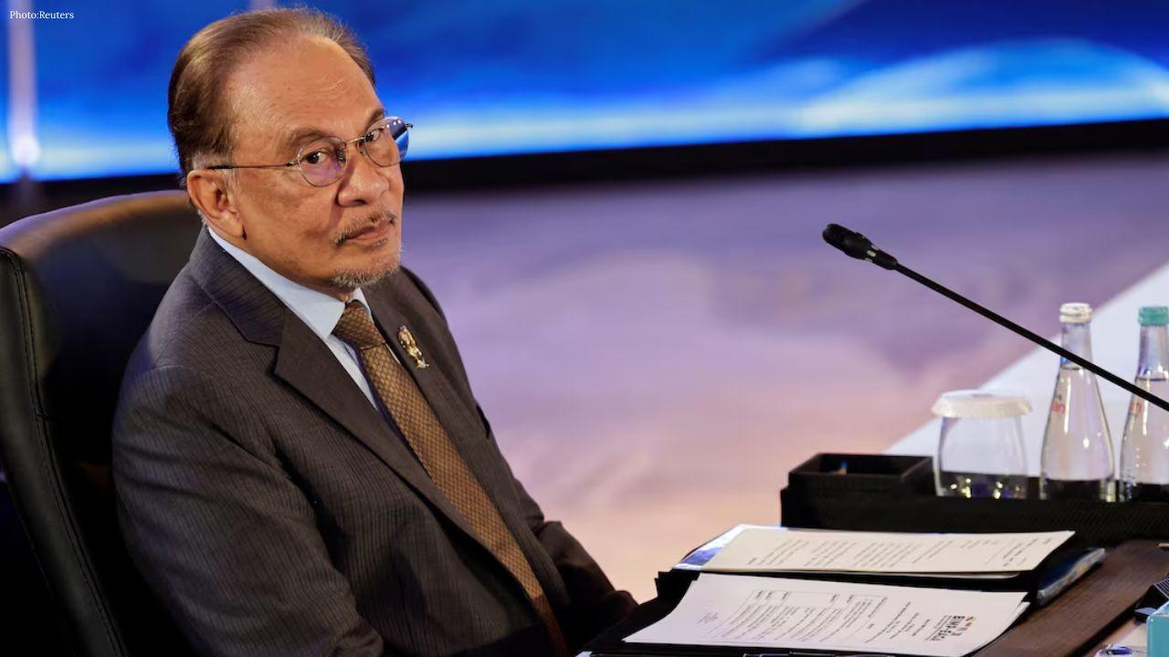 Malaysia PM Anwar Ibrahim Receives Warm Welcome During Key Visit