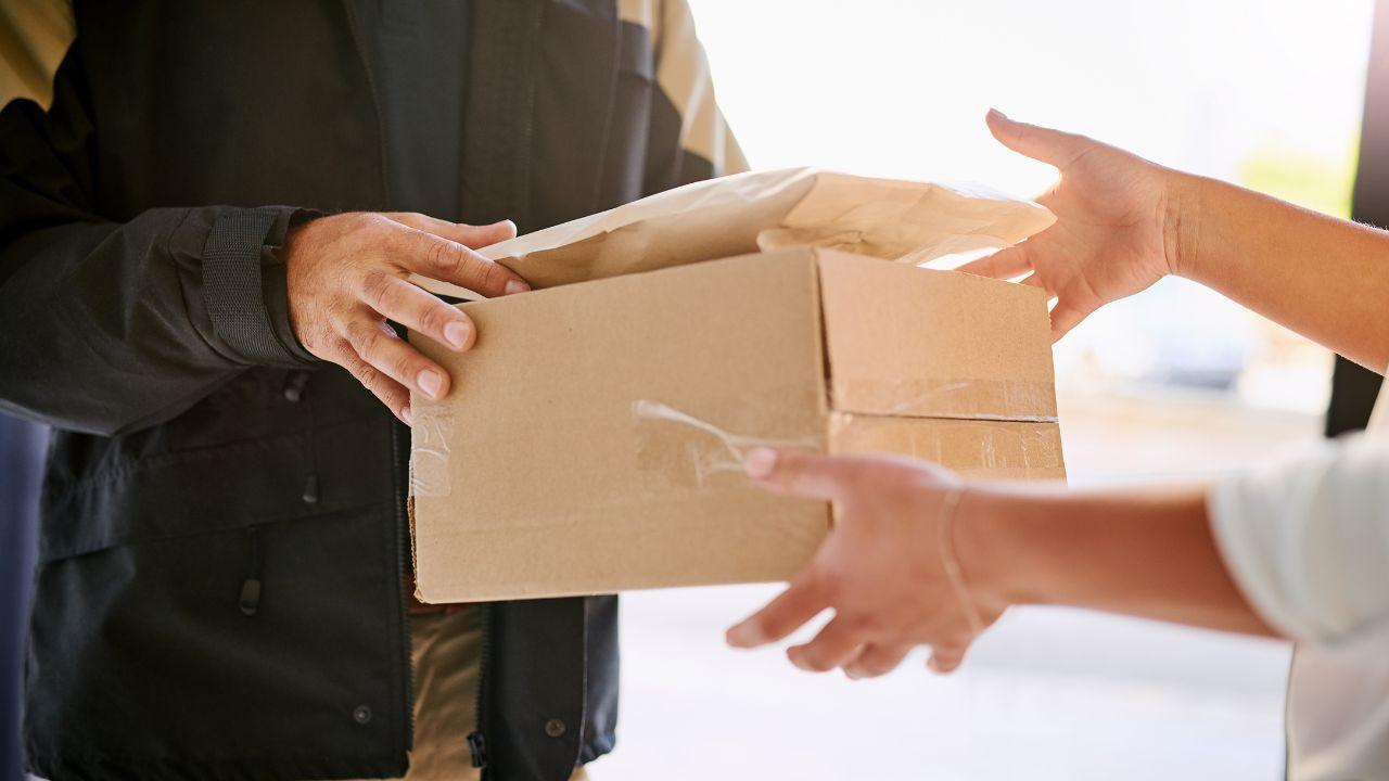 Malaysia to Make Postal Medicine Delivery Free Nationwide From October 1