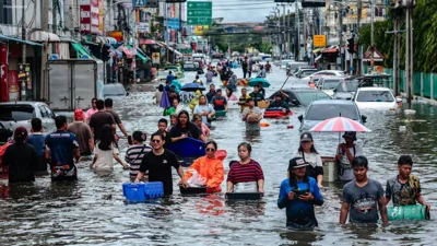 Cars Disappear Under Floodwaters as Severe Flooding Worsens Across Thailand