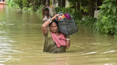 Bihar Flood Alert as Gandak River Breaches Embankment in West Champaran