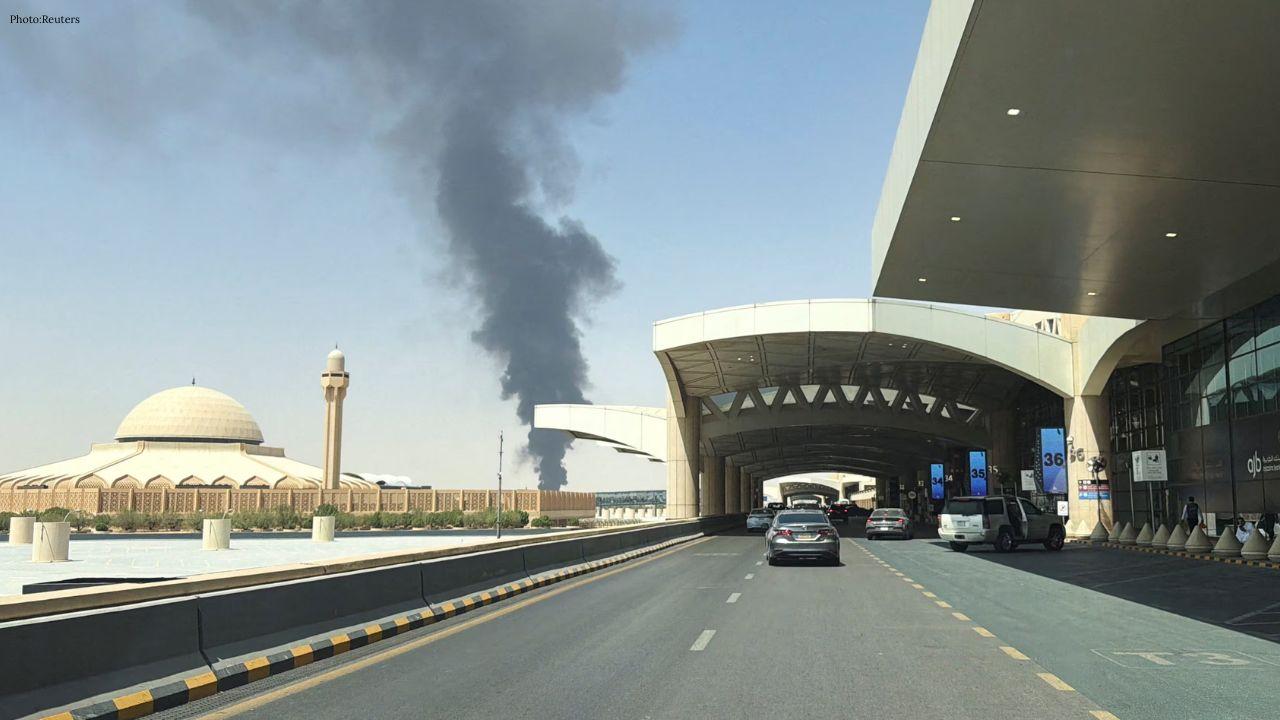 Houthis Claim Riyadh Airport Attack as Airlines Suspend Flights