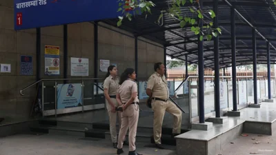 Delhi Closes Six Metro Stations Ahead of Election Chief Protest