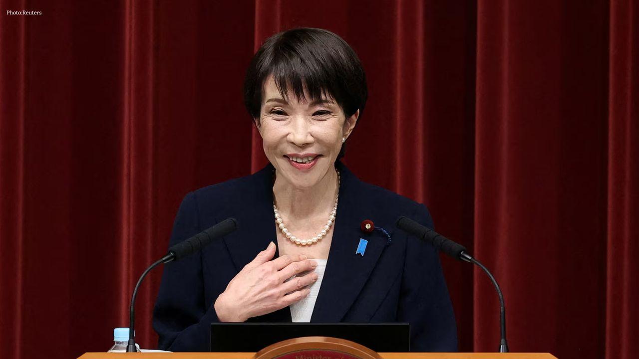 Japan PM Keeps Bond Issuance Option Open to Fund Tax Cuts